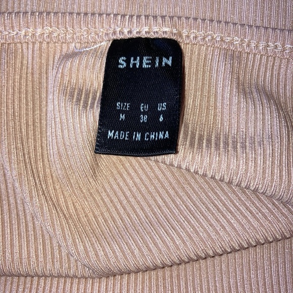 Shein Tan Ribbed V-Neck Cropped Tank Top - Picture 5 of 5